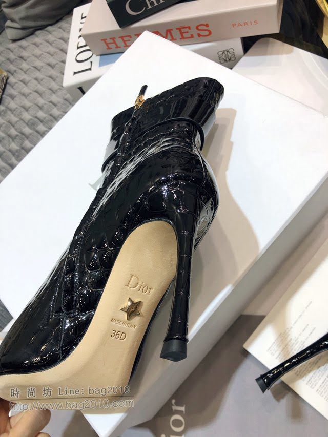 DIOR女鞋 迪奧CD字母logo尖頭馬丁靴 Dior側拉鏈五金扣女短靴  naq1330